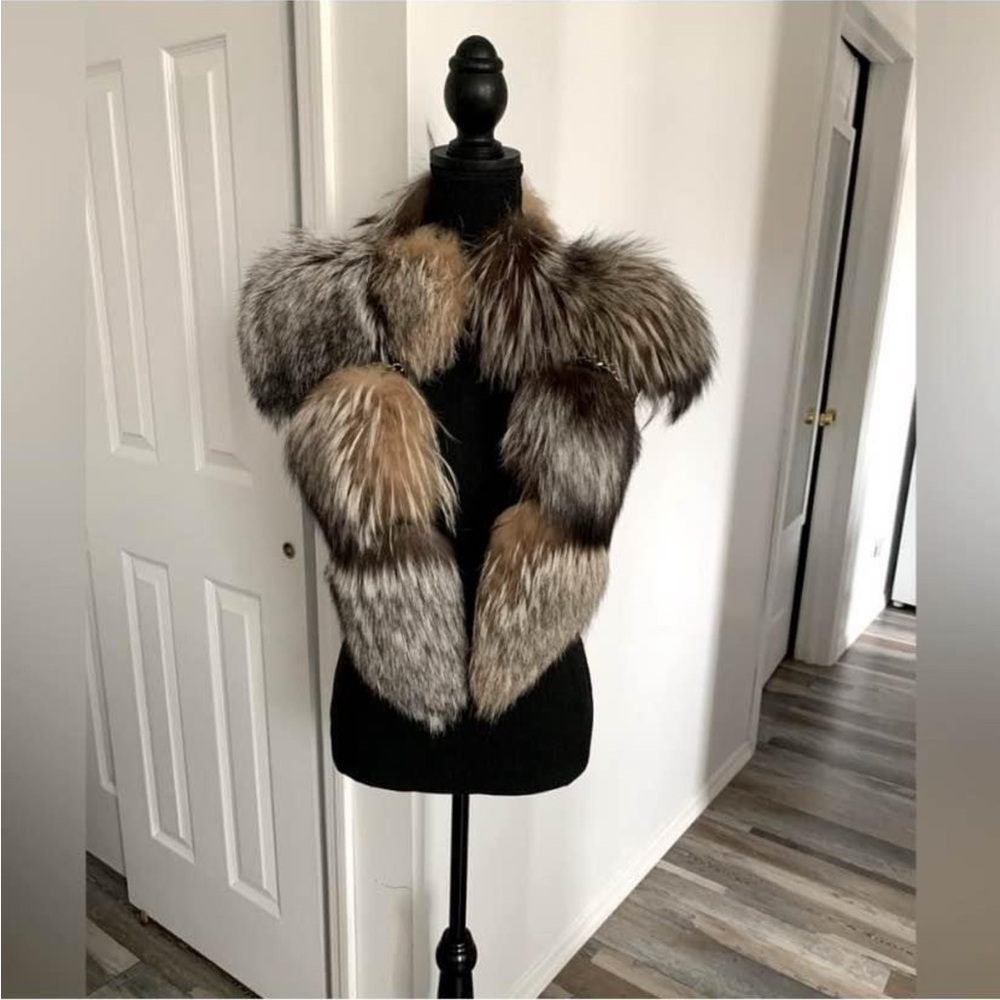 Roberto Cavalli 100 % Real Fur collar with chain trim